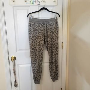 Old navy leopard Grey jogger sweatpants